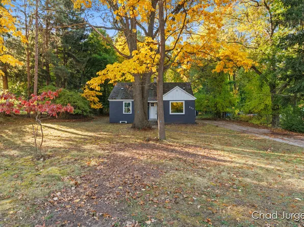 623 E Alice St, Whitehall, MI 49461