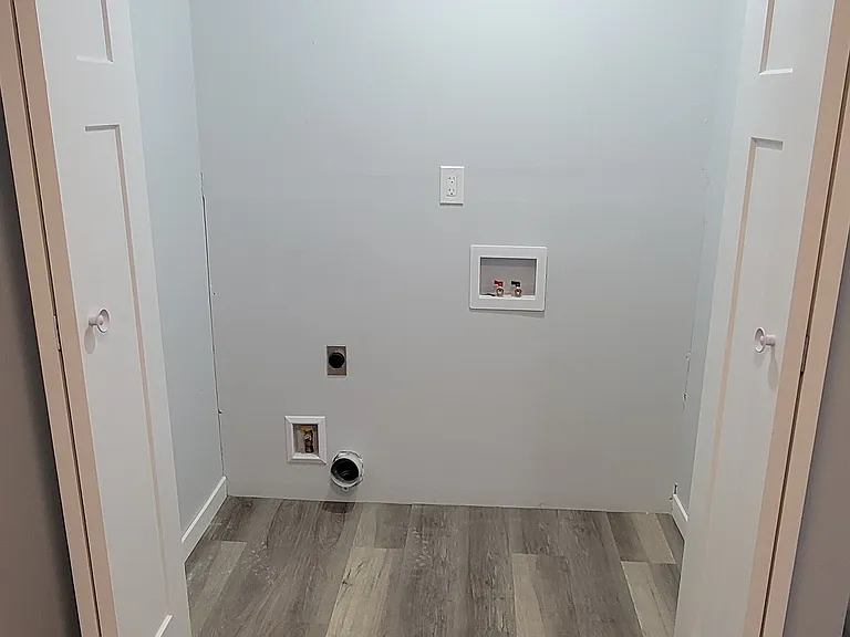 200 Lewis St #200 — Photo 6