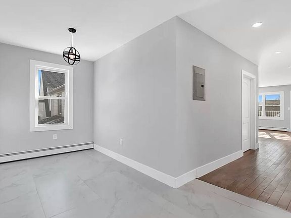 3rd image of 13115 Mathewson Ct