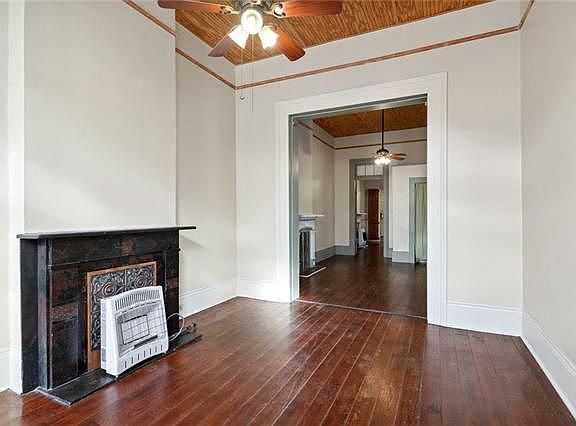 2nd image of 1121 Mandeville St