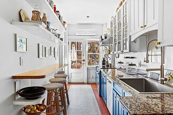 Sold by Compass | media 8