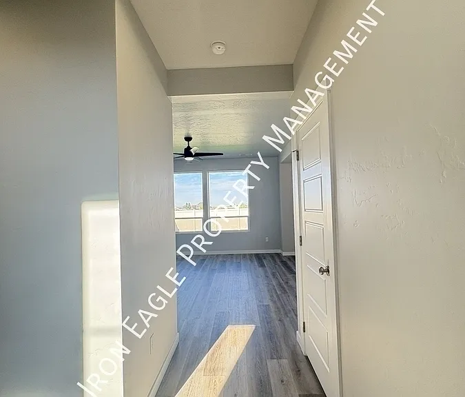 5667 S Memory Ave — Photo 13