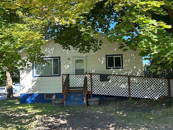 2nd image of 701 13th Ave E