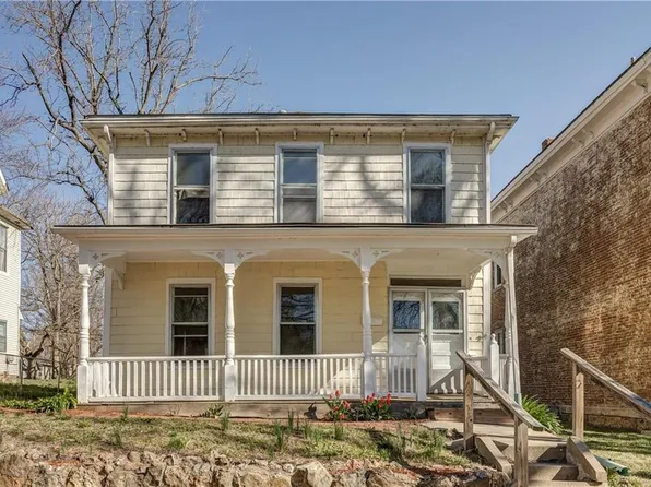 214 Ottawa St, Leavenworth, KS 66048