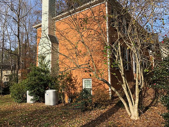 3rd image of 820 Chowning Ct