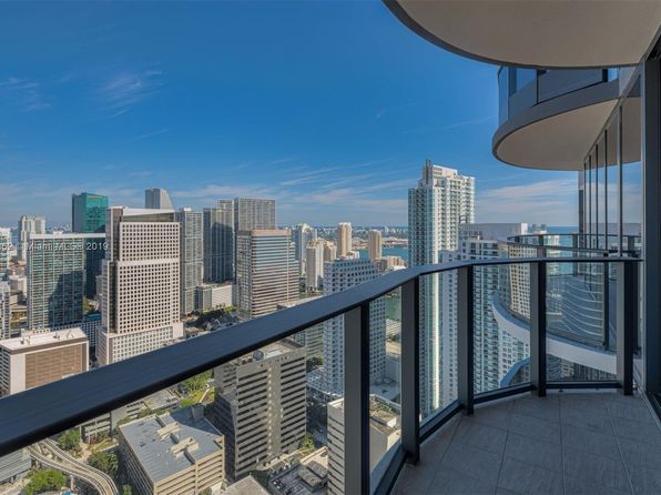 1000 Brickell Plz #4715