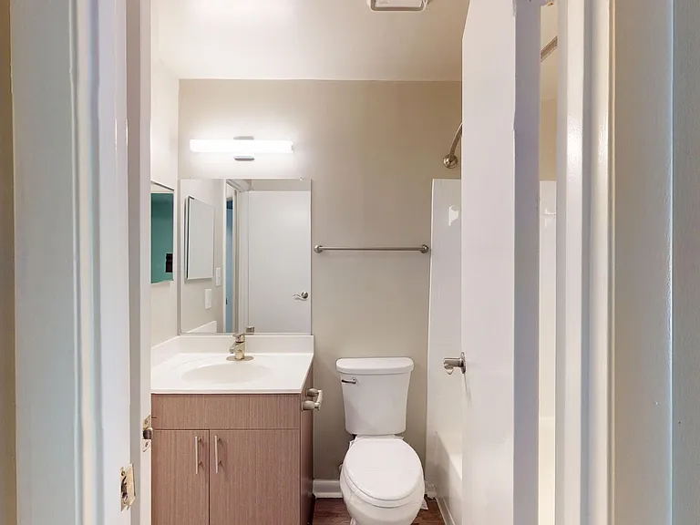 Canterbury Apartments — Photo 139