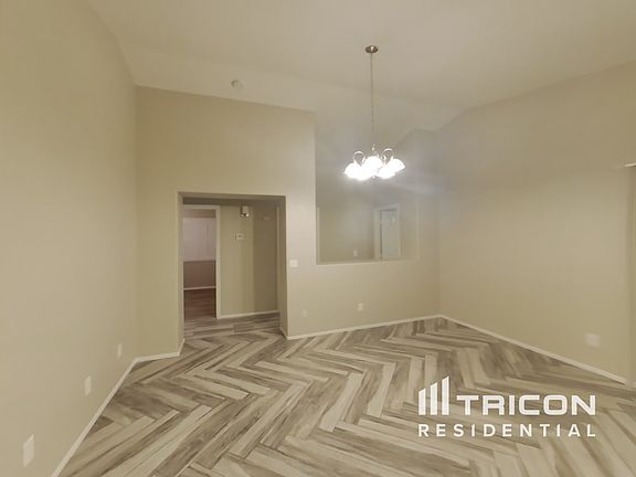 4th image of 21619 N 32nd Dr