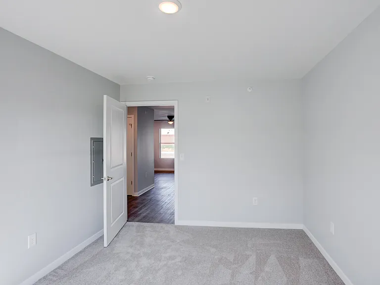 Cypress Point Apartments — Photo 15