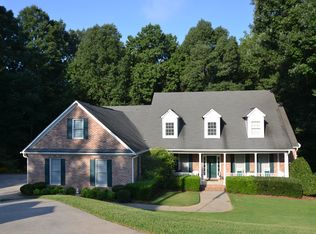 9733 Cobble Creek Dr, Douglasville, GA 30135
