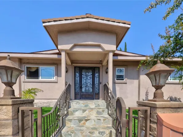 6415 Varna Ave, Van Nuys, CA 91401