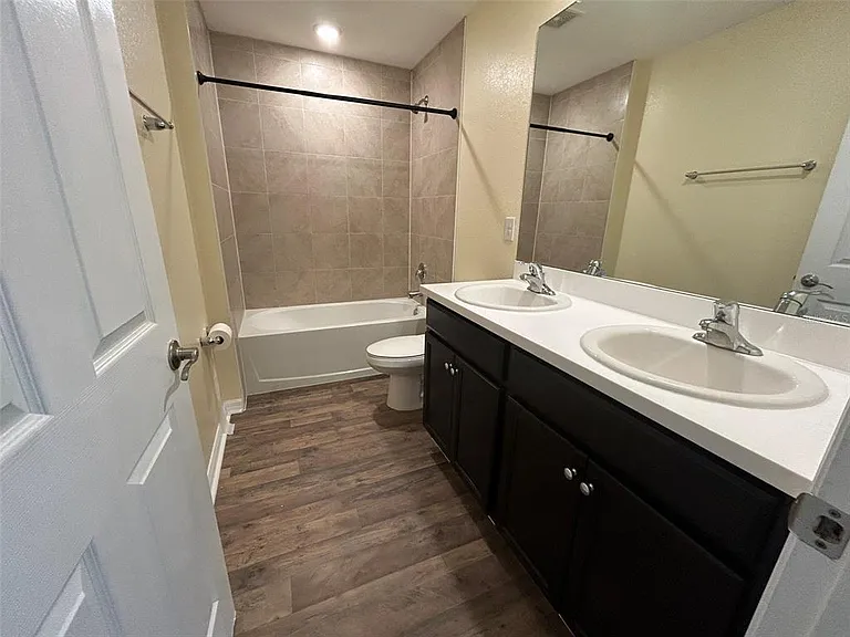 22480 La Guardia Ave — Photo 21