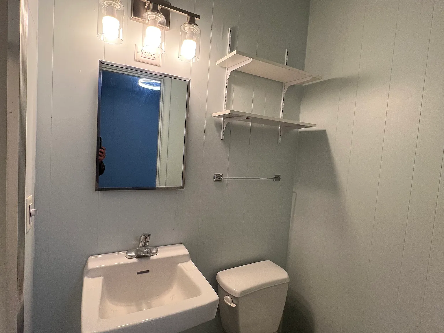 Studio, $775 — Photo 4