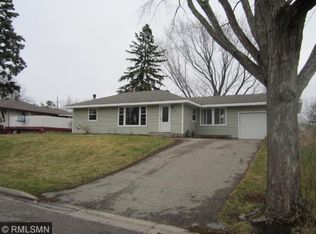 2762 Griggs St N, Roseville, MN 55113