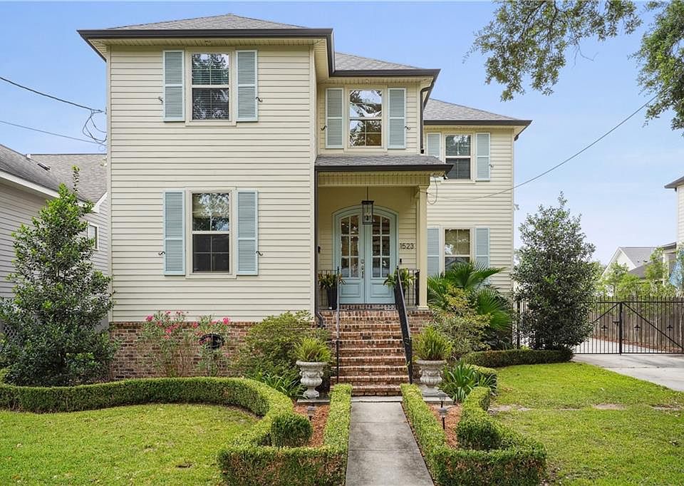 1st image of 1523 Athis St