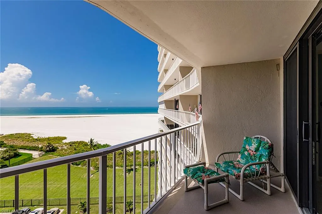 2 bed, 2.0 bath, 1000 sqft, $8,500 — Photo 1