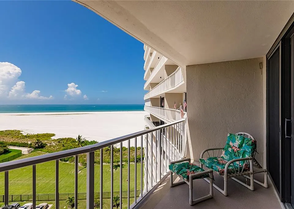 260 Seaview Ct #904