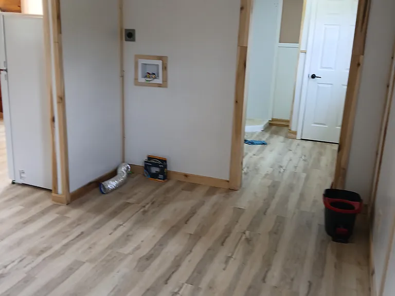 533 N State St #4 — Photo 8