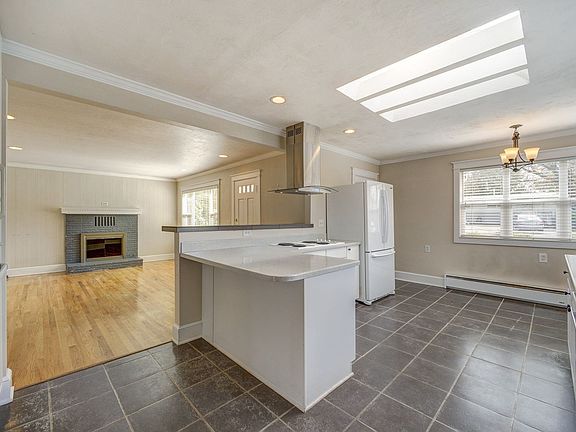 5th image of 1104 N 30th St