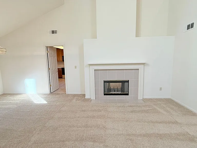 1126 Vista Pointe Cir — Photo 7