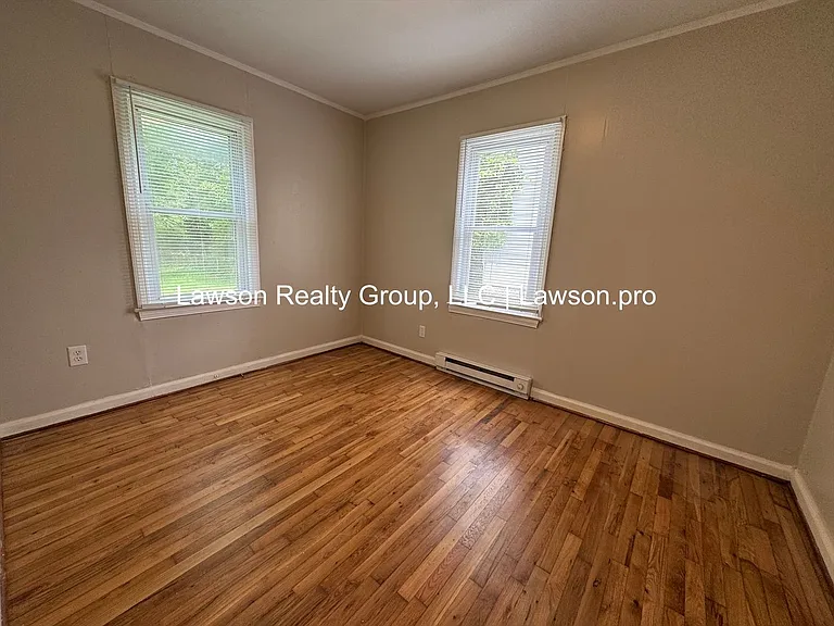 1741 Pexton Ave — Photo 11