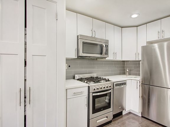 2nd image of 210 Avenue B APT 3S