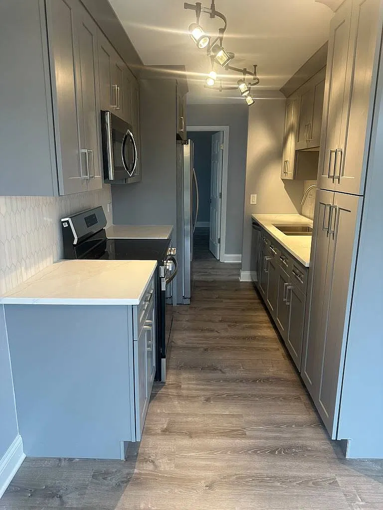 2 bed, 1.5 bath, 1080 sqft, $2,400 — Photo 3