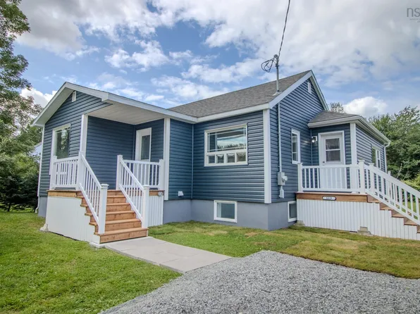 668 Alexandra St, Sydney, NS B1S 2G8