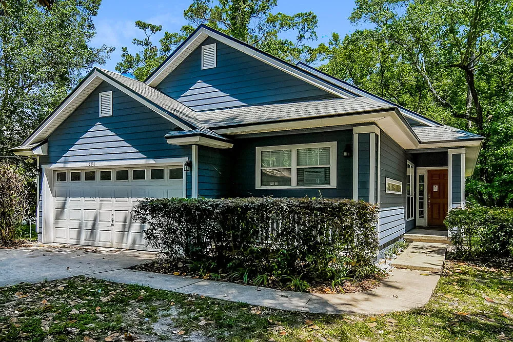 3 bed, 2.0 bath, 1616 sqft, $2,700 — Photo 3