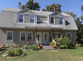 14 Pleasant St, Royalston, MA 01368