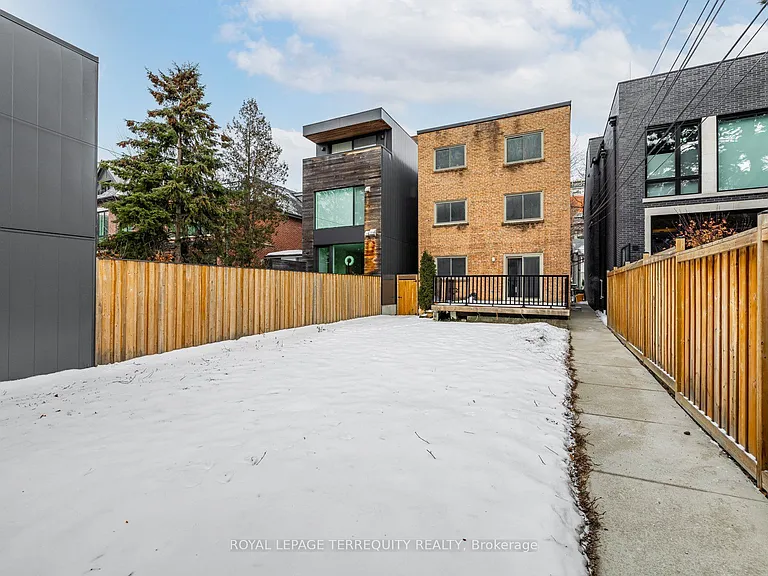41 Summerhill Ave #2 — Photo 28
