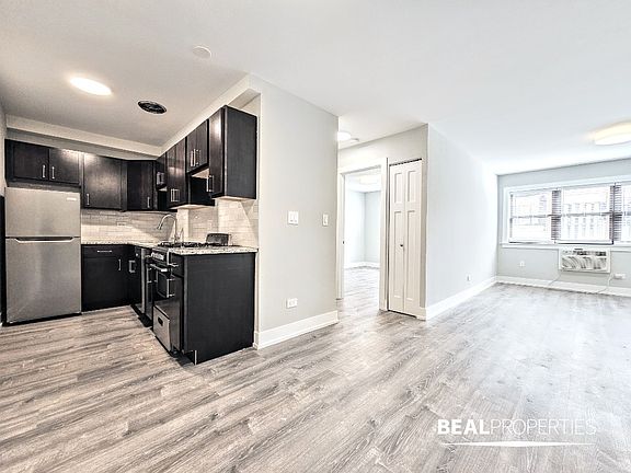 5th image of 445 W Barry Ave #222