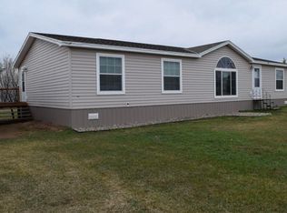 300 2nd Ave SE, Leeds, ND 58346