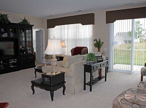3rd image of 13322 Bluebird Ln