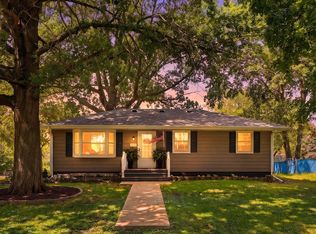519 S 2nd Ave, Danville, IA 52623