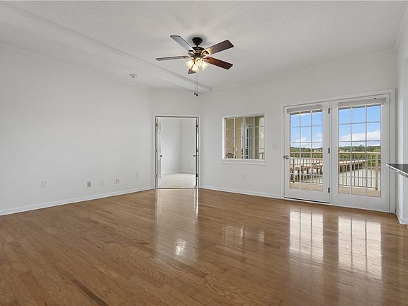 4th image of 849 Tiger Blvd Unit 303