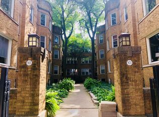 915 W Cornelia Ave #3, Chicago, IL 60657