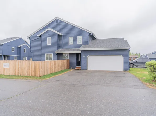 1314 29th Ave APT 2, Fairbanks, AK 99701