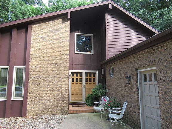 5th image of 19156 Norwood Dr