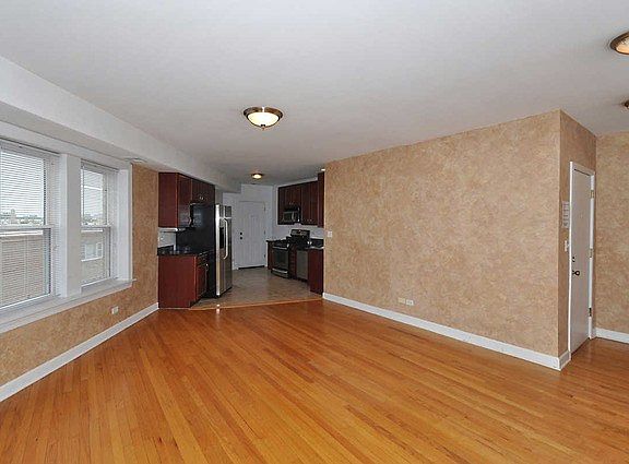 4th image of 4900 Davis St APT 3W