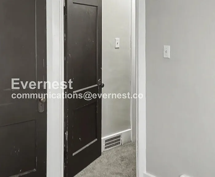 1093 Georgia Ave — Photo 12
