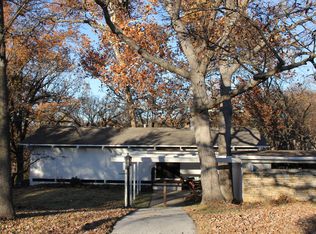 511 Hillcrest East St, Lenexa, KS 66217