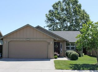1233 SE Falbo Dr, College Place, WA 99324