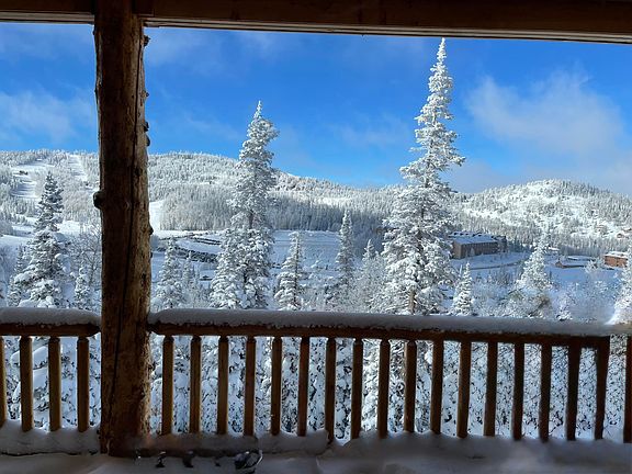 4th image of 327 N Aoki Michi Rd