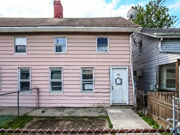 5th image of 107-109 W Railroad Ave