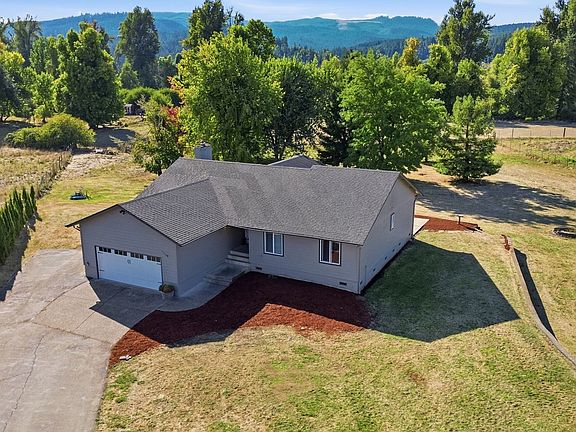 2nd image of 91240 Leavitt Ln