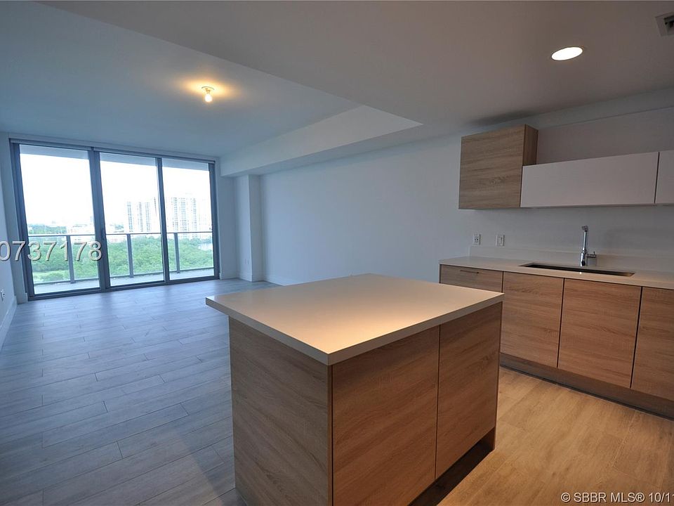 1st image of 16385 Biscayne Blvd Unit 1204
