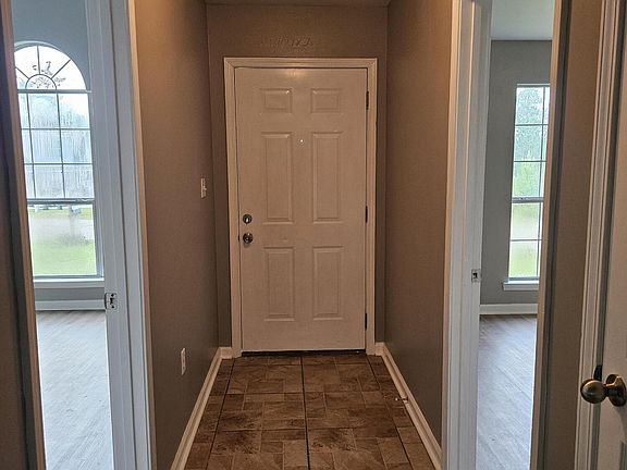3rd image of 14920 Longwood Ln