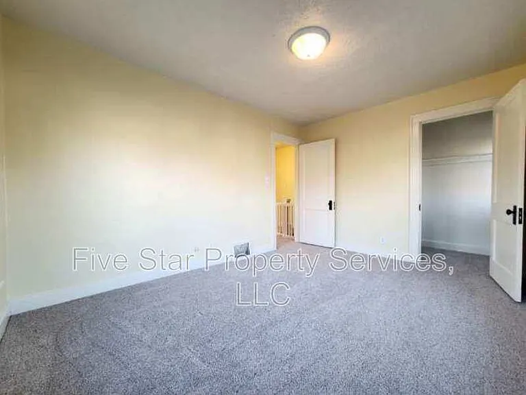 514 E Oak St #514 — Photo 12