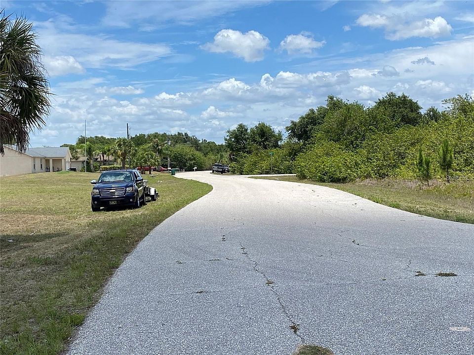 2nd image of 7867 Pinedale Dr
